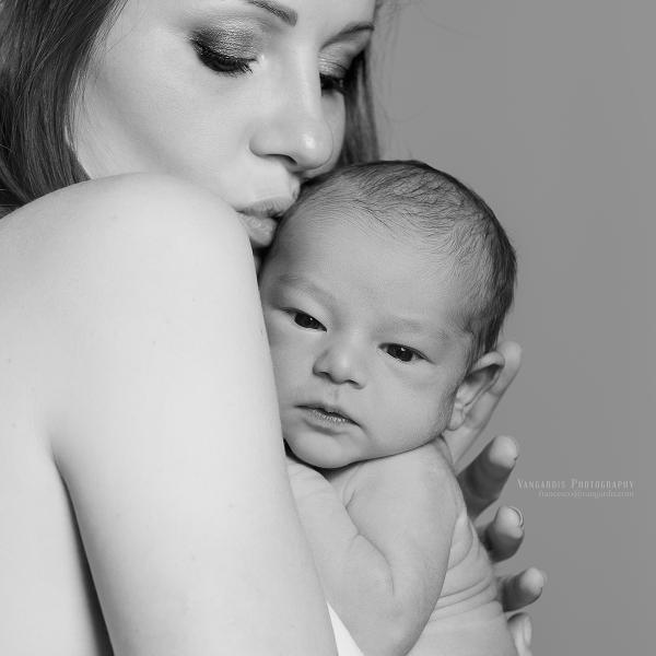 PHOTOGRAPHE CHAMBERY VANGARDIS  - photographe chambery bebe naissance grossesse taylor 002