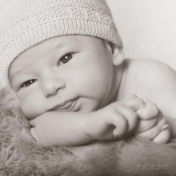 PHOTOGRAPHE CHAMBERY VANGARDIS  - photographe chambery bebe naissance grossesse taylor 001